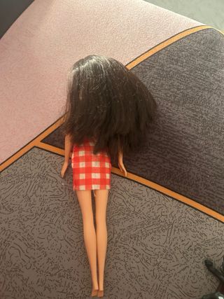 Muñeco Ken Barbie Y dos muñecas barbies