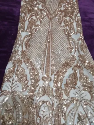 Vestido de fiesta beige y dorado Talla M