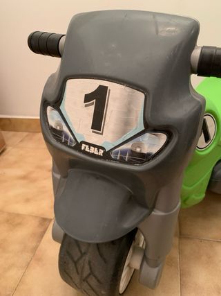 Moto correpasillos Feber