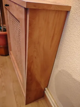 Cubreradiador madera y ratán