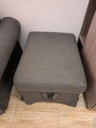 Conjunto sofá cama con reposapies con almacenaje