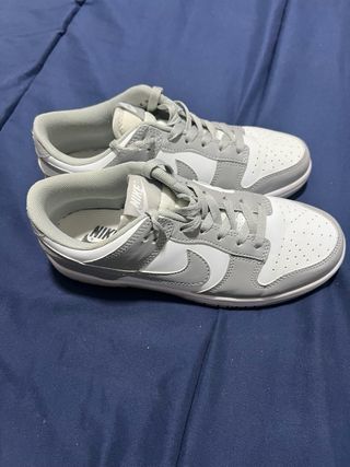 Nike Dunk Low Gris y Blanco
