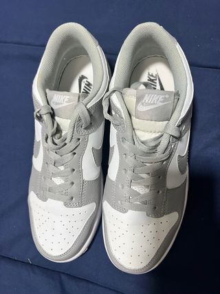 Nike Dunk Low Gris y Blanco