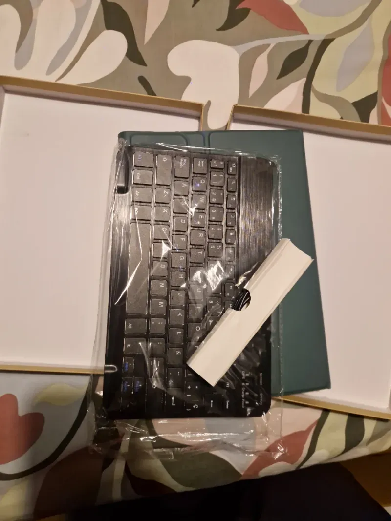 Funda para tablet con teclado afbeelding 2