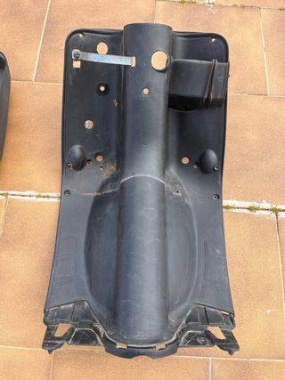 Guantera y Contraescudo Piaggio Zip Copa