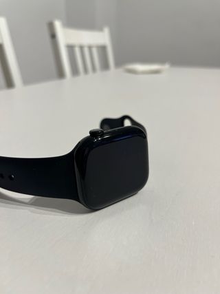 Apple Watch Series 10 de 46 mm en color Jet Black.