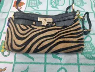 Bolso estampado cebra y negro