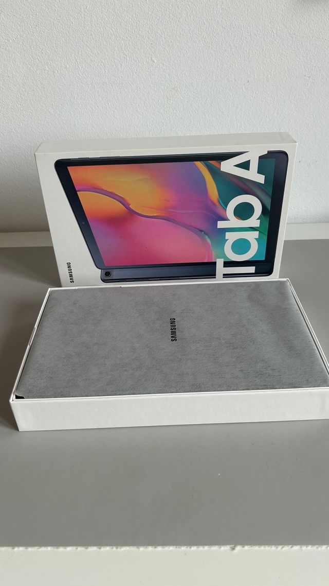 Samsung Galaxy Tab A 10.1 Nueva + Funda