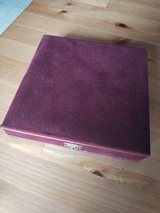 Metopa Recuerdo Petra Red Rose City