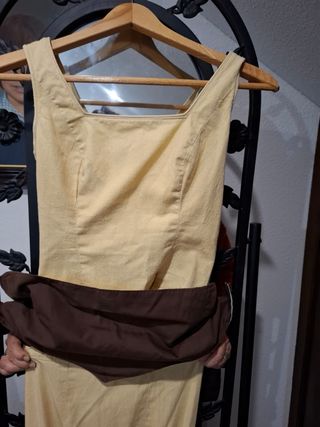 Falda y corpiño Rocío lleva licra .  muy comodo