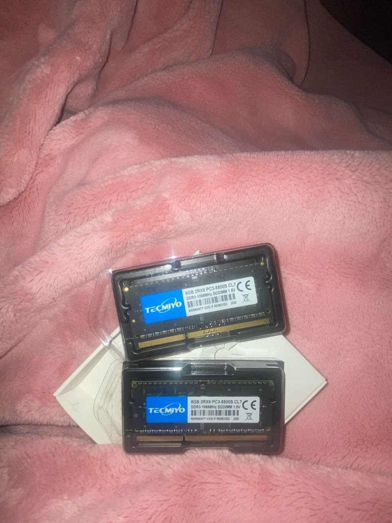 2x Tecmiyo 8GB DDR3 SODIMM RAM