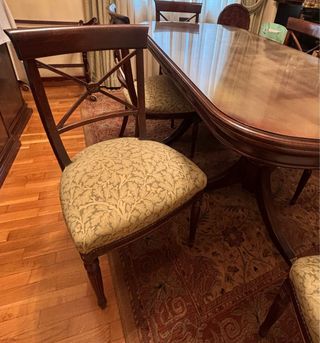 Mesa comedor maciza y 6 sillas