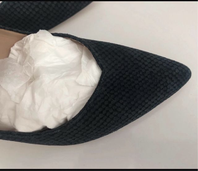 Zapatos de tacón azul marino