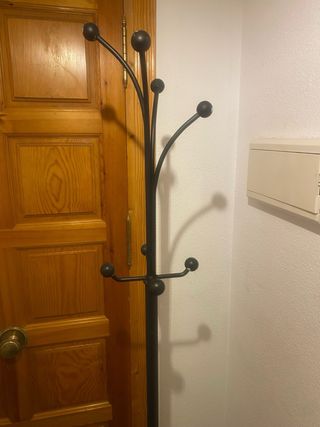 Perchero de hierro forjado negro