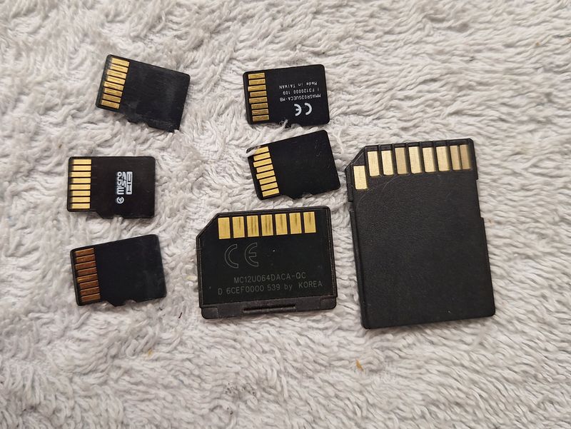 Paquete de 6 tarjetas de memoria Micro SD (1GB, 2GB, 4GB, 16GB, 64MB y adaptador) afbeelding 2