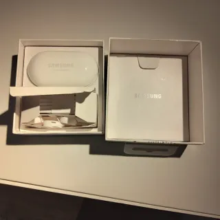 Auriculares Inalámbricos Samsung Buds +S