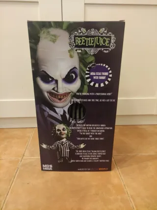 Figura Beetlejuice Mega Scale