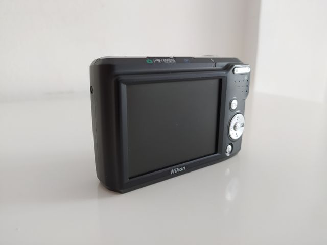 Cámara digital Nikon Coolpix