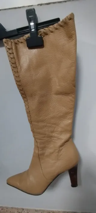 Botas de piel altas beige