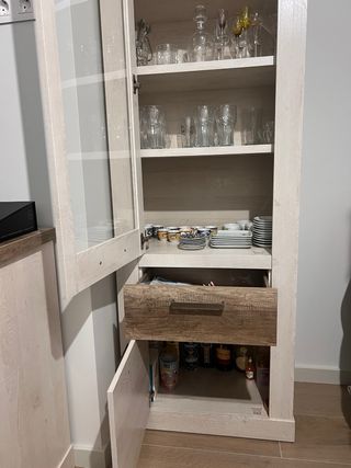 Vitrina de salón madera y cristal