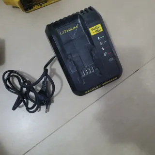 Taladro y destornillador stanley