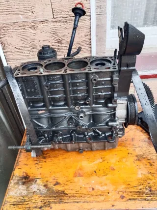 Bloque motor Seat Leon,codigo BKD