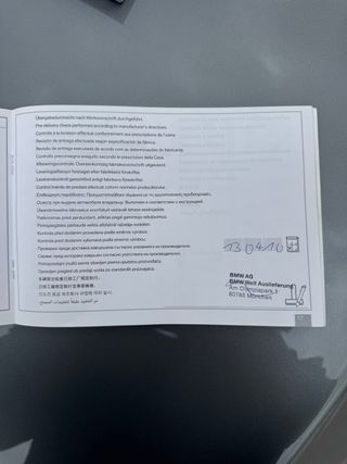 BMW Serie 7  / 740d / M paket / libro completo