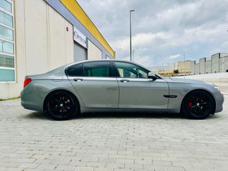 BMW Serie 7  / 740d / M paket / libro completo