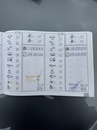 BMW Serie 7  / 740d / M paket / libro completo