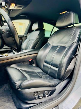 BMW Serie 7  / 740d / M paket / libro completo