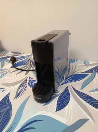 PIERDE AGUA Nespresso Essenza Mini