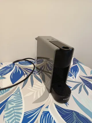 PIERDE AGUA Nespresso Essenza Mini