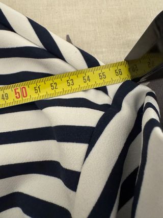 Maglia Zara a righe bianche e blu