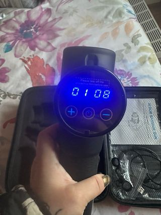 Maleta con pistola aldom de masajes