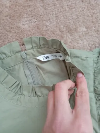 Blusa Zara mujer volantes verde