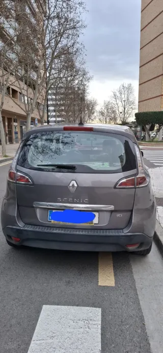 Renault Scenic  2012