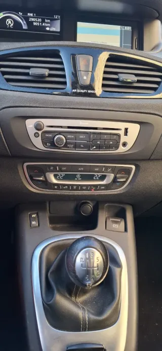 Renault Scenic  2012