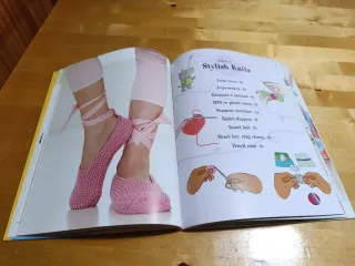 My First Knitting Book 35 easy and fun knitting...