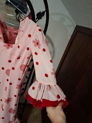 Traje Flamenca Rosa Flores y Lunares