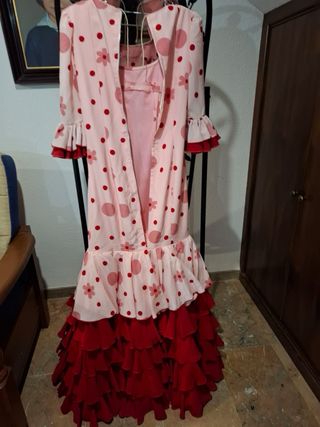 Traje Flamenca Rosa Flores y Lunares
