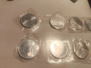 Monedas Plata: 12 Euros y 2000 Pesetas