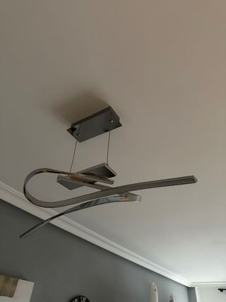 Aplique de pared moderno luz fría