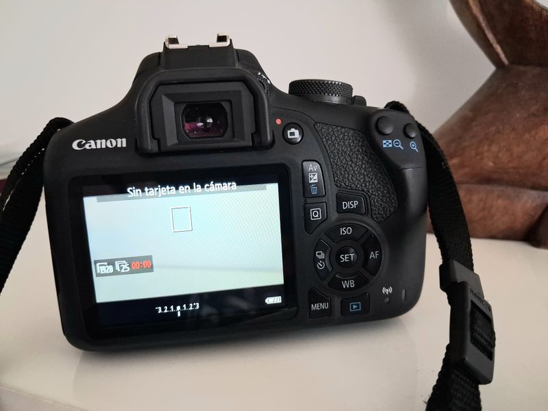 Cámara Canon EOS 2000D lista para usar afbeelding 7