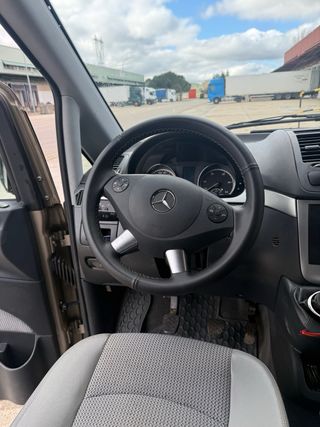 Mercedes-Benz Viano 2011