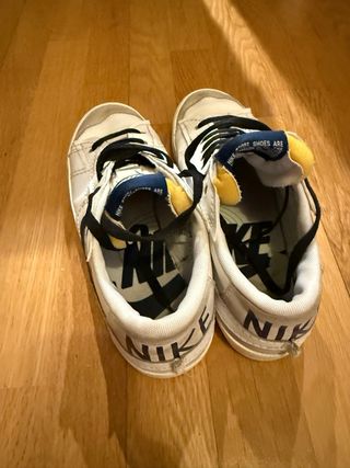 Zapatillas Nike casual blancas y negras