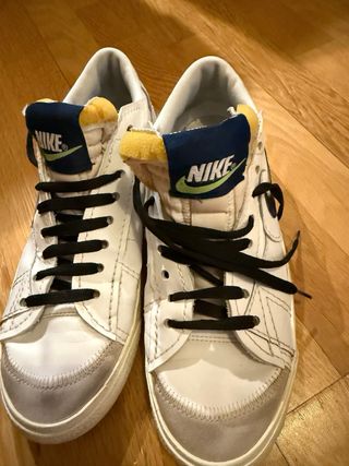 Zapatillas Nike casual blancas y negras