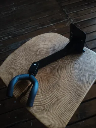 Soporte pared giratorio adaptable guitarra/bajo