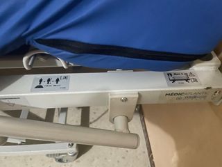 Cama articulada hospitalaria