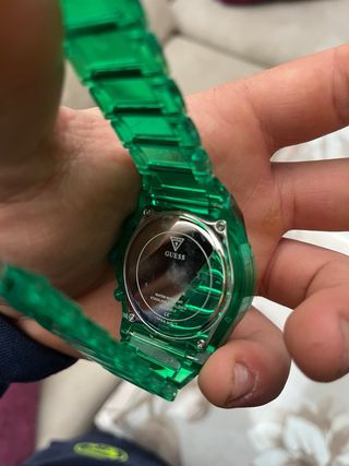 Reloj Guess Verde y Dorado