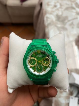 Reloj Guess Verde y Dorado